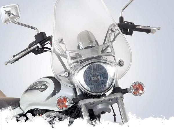 ക്രൂയിസര്‍ പോര് മുറുകുന്നു; പുതിയ അവഞ്ചറുകളുമായി ബജാജ്, വില 81,459 രൂപ മുതല്‍