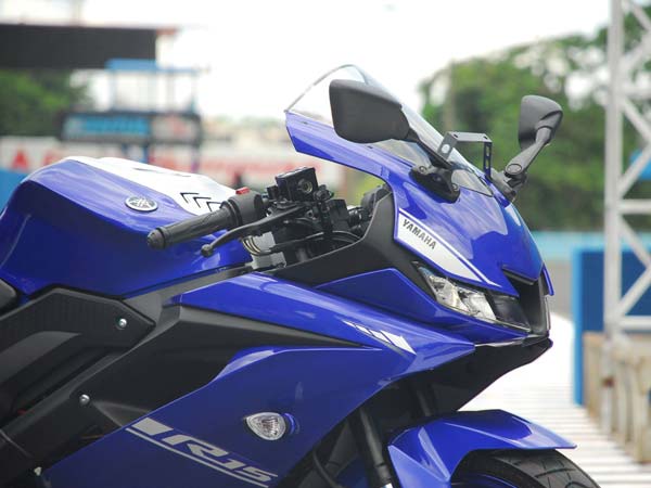 പുതിയ യമഹ R15 V3 ബുക്കിംഗ് ആരംഭിച്ചു; വരവ് ഉടന്‍