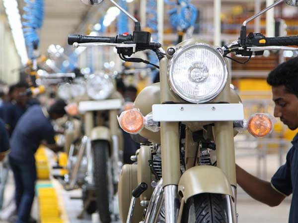 ബുള്ളറ്റും ഡ്യൂക്കും തമ്മില്‍ വടംവലി; ആരു ജയിക്കും?