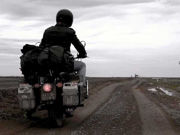 ബുള്ളറ്റും ഡ്യൂക്കും തമ്മില്‍ വടംവലി; ആരു ജയിക്കും?