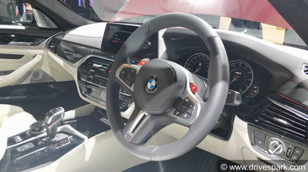 കരുത്തനാണ് ബിഎംഡബ്ല്യു M5, എന്നിട്ടും ആരാധകര്‍ക്ക് ചെറിയ ഒരു നിരാശ