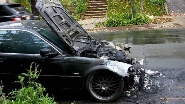 കാറിന് തീപിടിക്കാനുള്ള ഏഴു വലിയ കാരണങ്ങള്‍