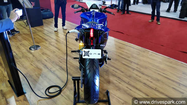 ഇന്ത്യയുടെ ആദ്യ ഇലക്ട്രിക് സൂപ്പര്‍ബൈക്കിനെ കണ്ടപ്പോള്‍ നിരാശ