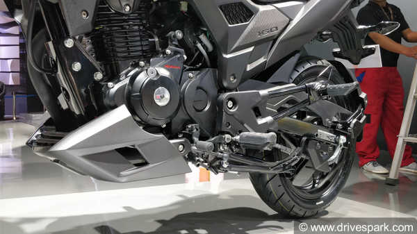 ഹോണ്ട എക്‌സ്-ബ്ലേഡ് ബുക്കിംഗ് ആരംഭിച്ചു; വില 79,000 രൂപ, അറിയേണ്ടതെല്ലാം