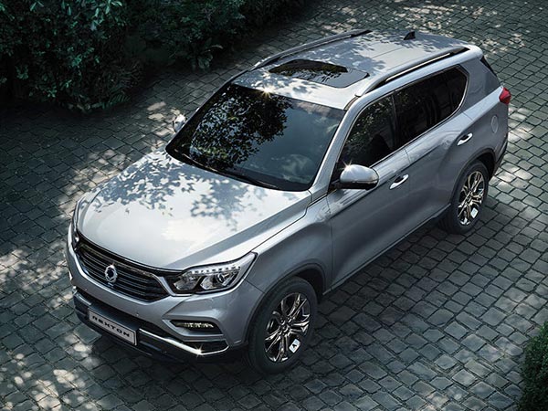 ഫോര്‍ച്യൂണറിനും എന്‍ഡവറിനും എതിരെ XUV700; ഫ്‌ളാഗ്ഷിപ്പ് എസ്‌യുവിയുടെ ടീസര്‍ മഹീന്ദ്ര പുറത്തുവിട്ടു