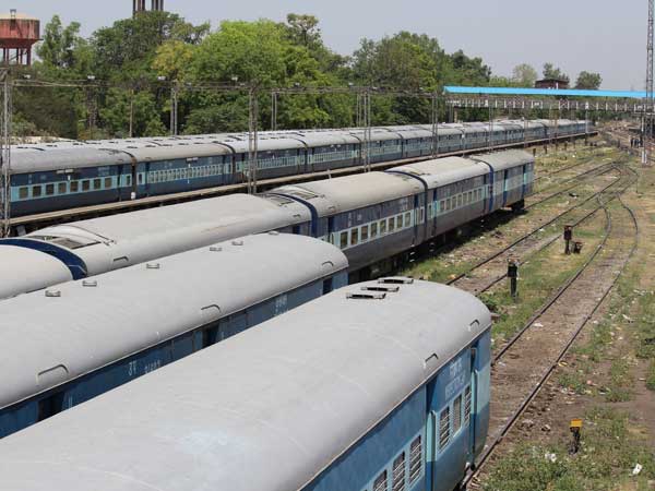 12,000 കുതിരശക്തി; ഇതാണ് ഇന്ത്യയുടെ ആദ്യ അതിവേഗ ഇലക്ട്രിക് 'സൂപ്പര്‍ ട്രെയിന്‍'
