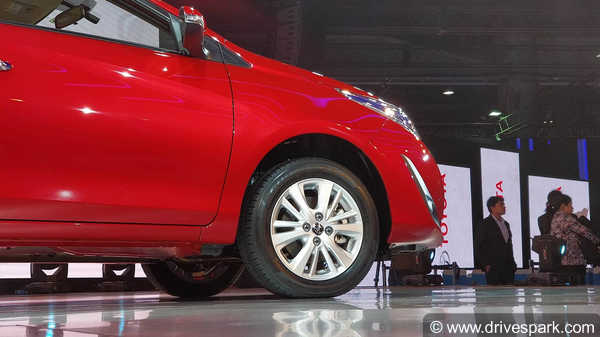 പ്രതീക്ഷിച്ചത് വയോസ്, എത്തിയത് യാരിസ്; ടൊയോട്ടയുടെ സെഡാനെ കാണാന്‍ 'പിടിവലി'