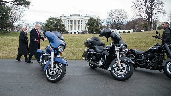 ഹാര്‍ലി ഡേവിഡ്‌സണ് ഉയര്‍ന്ന നികുതി, കുറച്ചില്ലെങ്കില്‍ ഇന്ത്യന്‍ ബൈക്കുകളുടെ നികുതി കൂട്ടും: ട്രംപ്
