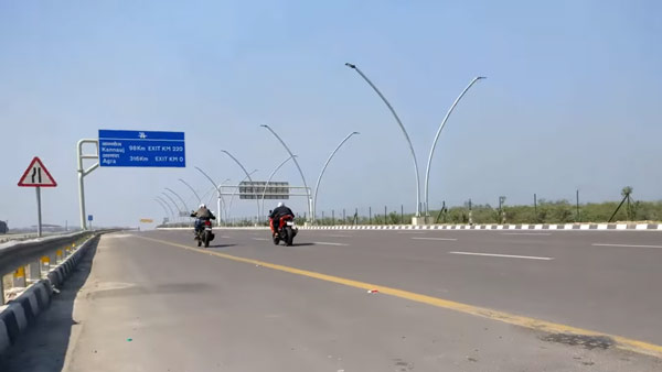 പുതിയ ടിവിഎസ് അപാച്ചെയോട് കൊമ്പുകോര്‍ത്ത് ബജാജ് ഡോമിനാര്‍; ആര് ജയിക്കും?