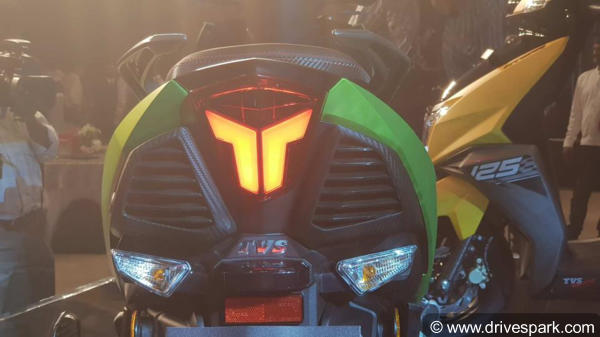 'സ്മാര്‍ട്ട്' സ്‌കൂട്ടറുമായി ടിവിഎസ്; എന്‍ടോര്‍ഖ് 125 വിപണിയില്‍, വില 58,750 രൂപ