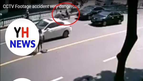 കാറിനെ കണ്ട് ബ്രേക്ക് പിടിച്ചു, സ്‌കൂട്ടര്‍ മറിഞ്ഞത് തലകീഴായി; ശേഷം സംഭവിച്ചത് ചിരിപടര്‍ത്തും