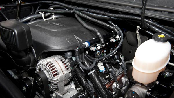 ആക്‌സിലറേറ്റ് ചെയ്യുമ്പോള്‍ കാറില്‍ വിറയല്‍? — അറിഞ്ഞിരിക്കേണ്ട നാലു കാര്യങ്ങള്‍