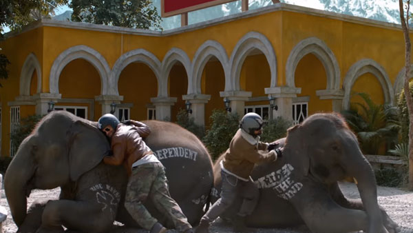 ബുള്ളറ്റിനെ കളിയാക്കി നാവെടുത്തില്ല, കിട്ടി അതേ നാണയത്തില്‍ ബജാജിന് തിരിച്ചടി!