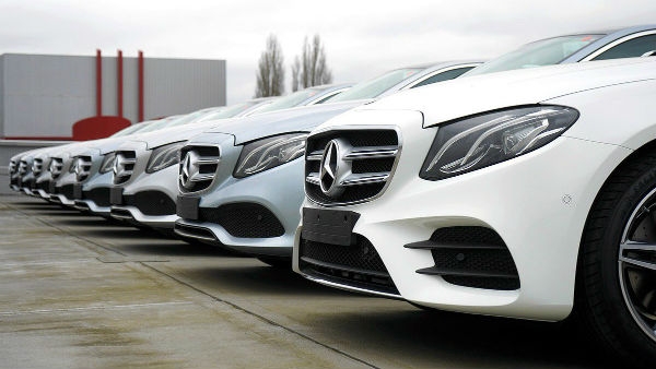 പെട്രോള്‍ കാര്‍ വാങ്ങാനുള്ള അഞ്ചു കാരണങ്ങള്‍