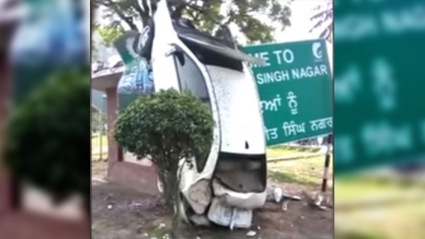 പശുവിനെ കണ്ടു വെട്ടിച്ചു, പോസ്റ്റിലിടിച്ച കാര്‍ നിന്നത് കുത്തനെ!