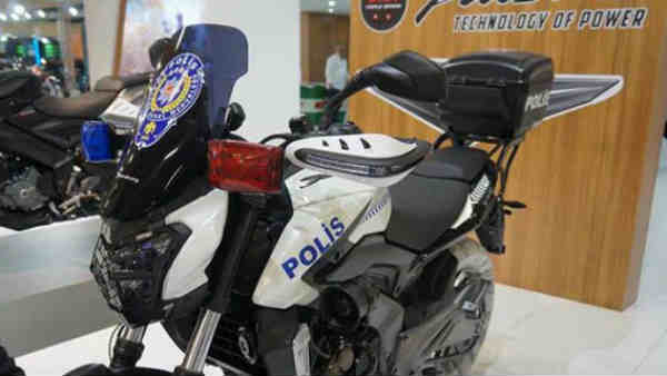 അറിഞ്ഞോ ബജാജ് ഡോമിനാറിനെ പൊലീസില്‍ എടുത്തു!