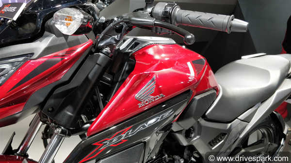 കാത്തിരിപ്പു അവസാനിച്ചു, ഹോണ്ട എക്‌സ്-ബ്ലേഡ് വിപണിയില്‍ എത്തി; വില 78,500 രൂപ