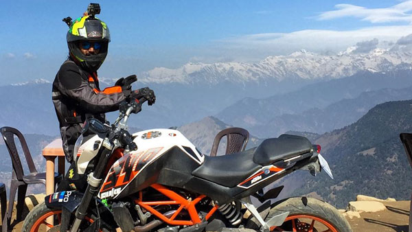 ഇറങ്ങിത്തിരിച്ചത് ഡ്യൂക്കില്‍ പുതിയ റെക്കോര്‍ഡ് കുറിക്കാന്‍; പക്ഷെ വഴിയില്‍ ബൈക്ക് കത്തി നശിച്ചു! 