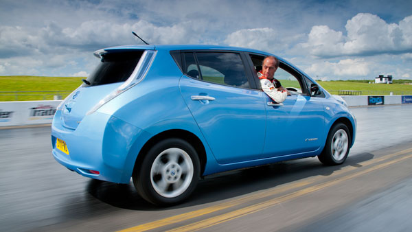 റിവേഴ്‌സ് ഗിയറില്‍ ഏറെ നേരം ഓടിക്കുന്നത് കാറിന് ദോഷം ചെയ്യുമോ?