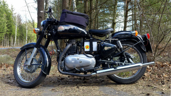 സ്‌പ്ലെന്‍ഡറിനെ കടത്തി വെട്ടിയ മൈലേജ്; ഡീസല്‍ ബുള്ളറ്റിനെ കുറിച്ച് അറിയാത്ത ചില കാര്യങ്ങള്‍