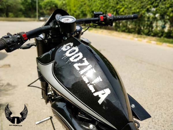 മുമ്പ് പേര് ബുള്ളറ്റ്, പക്ഷെ ഇപ്പോള്‍ ആൾ ഗോഡിസലയാണ്!