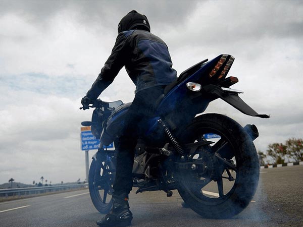 ഓരോ CT100 ബൈക്കും വിപണിയില്‍ വിറ്റുപോകുന്നത് നഷ്ടത്തില്‍; കാര്യമാക്കാതെ ബജാജ്