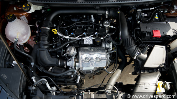 പുതുമയോടെ ഫോര്‍ഡ് ഇക്കോസ്‌പോര്‍ട് എസ് ഇക്കോബൂസ്റ്റ് — റിവ്യു