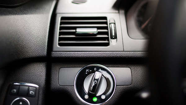 കാറിന് അകത്തെ ചൂട് കുറയ്ക്കാന്‍ എളുപ്പവഴികള്‍