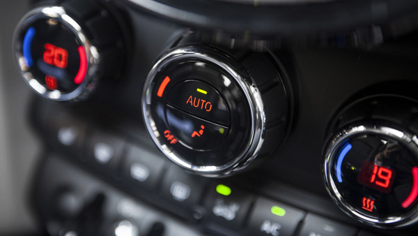 കാറിന് അകത്തെ ചൂട് കുറയ്ക്കാന്‍ എളുപ്പവഴികള്‍