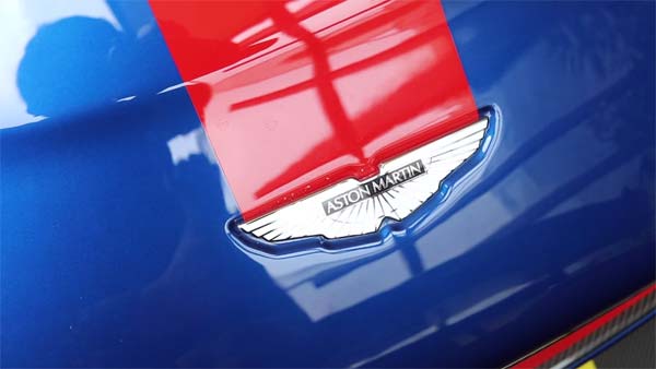 ലോകത്താകമാനം നൂറു കാറുകള്‍; അതില്‍ ഒന്ന് ഇപ്പോള്‍ ഇന്ത്യയില്‍, അമ്പരന്ന് കാര്‍പ്രേമികള്‍