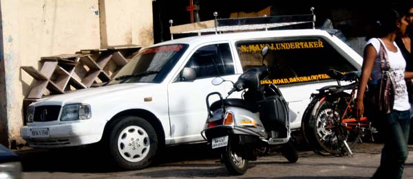 വിപണിയിലുള്ള വിവിധയിനം കാറുകള്‍