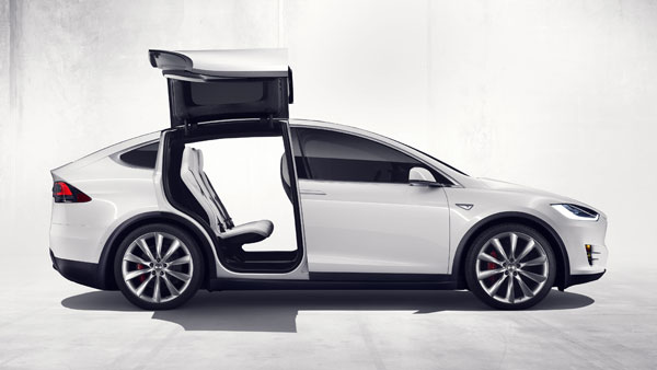 ആഞ്ഞുപിടിച്ചിട്ടും എസ്‌യുവി മറിഞ്ഞില്ല; ക്രാഷ് ടെസ്റ്റില്‍ അത്ഭുതം കാട്ടി ടെസ്‌ല മോഡല്‍ എക്‌സ്