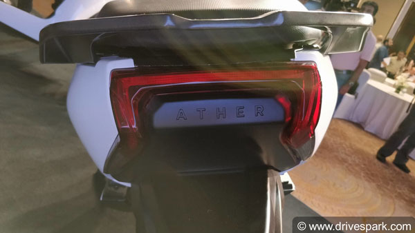 ഒറ്റ ചാര്‍ജ്ജില്‍ 60 കിലോമീറ്റര്‍, ഏഥര്‍ സ്മാര്‍ട്ട് ഇലക്ട്രിക് സ്‌കൂട്ടറുകള്‍ വിപണിയില്‍