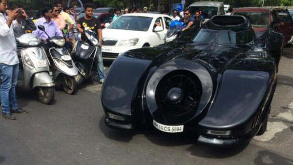 പൊന്നും വിലയുള്ള മെര്‍സിഡീസ് കാറുകളോട് ഇവര്‍ ചെയ്തത്