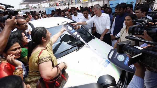 സംസ്ഥാനങ്ങള്‍ക്ക് വൈദ്യുത വാഹനങ്ങള്‍ വിതരണം ചെയ്യാന്‍ ഒരുങ്ങി കേന്ദ്രം