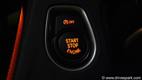 ഓടുന്ന കാറില്‍ സ്റ്റാര്‍ട്ട് – സ്‌റ്റോപ് ബട്ടണ്‍ അമര്‍ത്തിയാല്‍