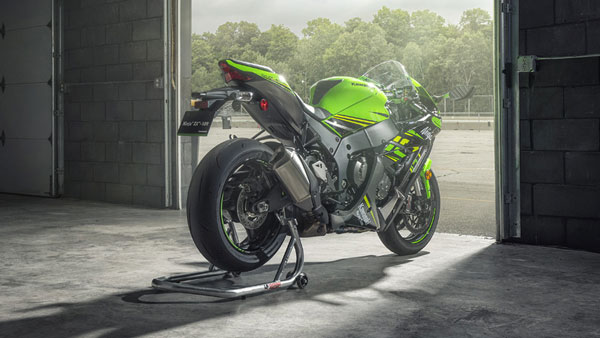 അത്ഭുതപ്പെടുത്തുന്ന വിലയില്‍ കവാസാക്കി നിഞ്ച ZX-10R ഇന്ത്യയില്‍ എത്തി