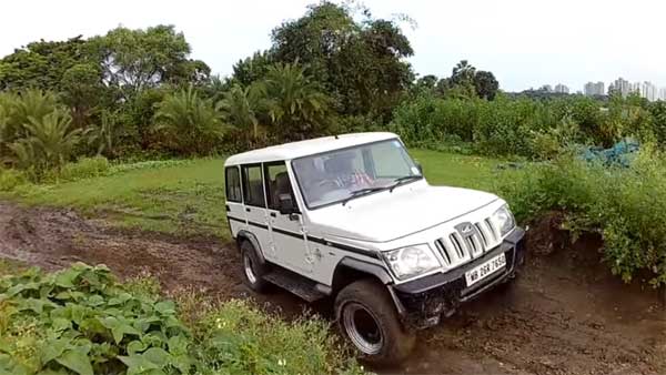 ചതുപ്പില്‍ കരുത്തുകാട്ടാന്‍ ഇറങ്ങി എസ്‌യുവികള്‍ — XUV500, ബൊലേറോ, സഫാരി സ്റ്റോം; കിതച്ചത് ആര്?