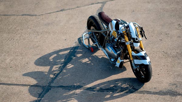 ഇന്റര്‍സെപ്റ്ററിനെ ഉടച്ചു വാര്‍ത്തപ്പോള്‍ — ലോക്ക് സ്‌റ്റോക്കിനെ അംഗീകരിച്ച് റോയല്‍ എന്‍ഫീല്‍ഡ്