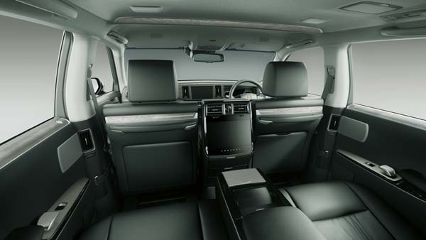 ആഢംബര രാജാവ് റോള്‍സ് റോയ്‌സോ? പുതിയ ടൊയോട്ട സെഞ്ച്വറി ഈ ധാരണ തിരുത്തും