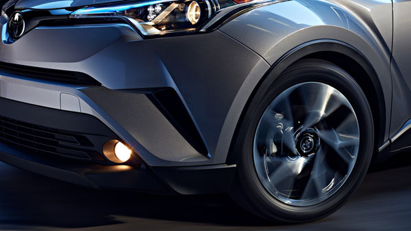 ജീപ് കോമ്പസിന് ഭീഷണി മുഴക്കി ടൊയോട്ട CHR — അറിയേണ്ടതെല്ലാം