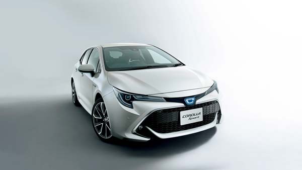 പുതിയ ടൊയോട്ട കൊറോള സ്‌പോര്‍ടില്‍ അതിശയിച്ച് കാര്‍ ലോകം