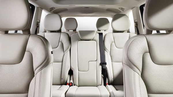 വോള്‍വോ XC90 T8 ഇന്‍സ്‌ക്രിപ്ഷന്‍ പെട്രോള്‍ ഹൈബ്രിഡ് ഇന്ത്യയില്‍, വില 96.65 ലക്ഷം