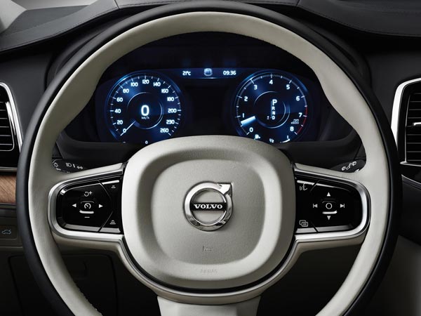 വോള്‍വോ XC90 T8 ഇന്‍സ്‌ക്രിപ്ഷന്‍ പെട്രോള്‍ ഹൈബ്രിഡ് ഇന്ത്യയില്‍, വില 96.65 ലക്ഷം
