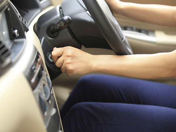 ഇനി സൈഡ് മിററുകള്‍ മടക്കി കാറോടിച്ചാല്‍ പിഴ