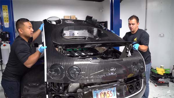 അറിയുമോ, ബുഗാട്ടി വെയ്‌റോണില്‍ ഓയില്‍ മാറ്റാന്‍ എന്തുചിലവു വരുമെന്ന്?