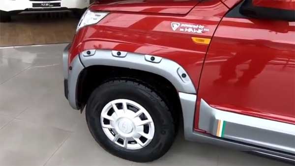 അഡ്വഞ്ചര്‍ കിറ്റില്‍ മട്ടും ഭാവവും മാറി മഹീന്ദ്ര TUV300 പ്ലസ്