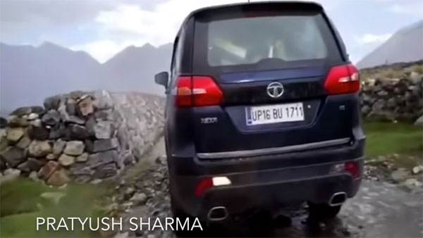 കുഴിയില്‍പ്പെട്ട് ഇന്നോവയും സ്‌കോര്‍പിയോയും, രക്ഷകനായി ടാറ്റ ഹെക്‌സ — വീഡിയോ