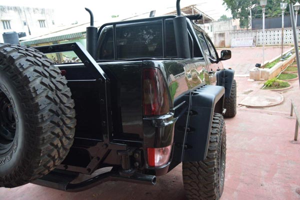 ഭീകരരൂപം പ്രാപിച്ച് ടാറ്റ സെനോണ്‍