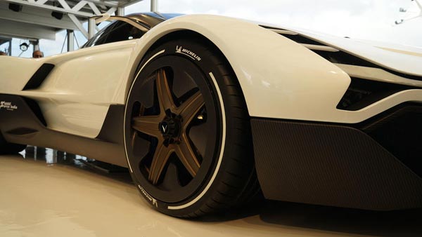 വാസിറാനി ശൂല്‍, ഇത് ഇന്ത്യന്‍ നിര്‍മ്മിത ഹൈപ്പര്‍കാര്‍ — അമ്പരപ്പ് മാറാതെ കാര്‍ പ്രേമികള്‍